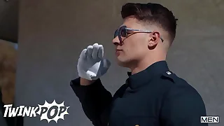 TWINKPOP - Bunting Waters Cums As A He Gets Pounded Uppish Back&comma; Then Gets To His Knees To Take  Malik Delgaty's Albatross